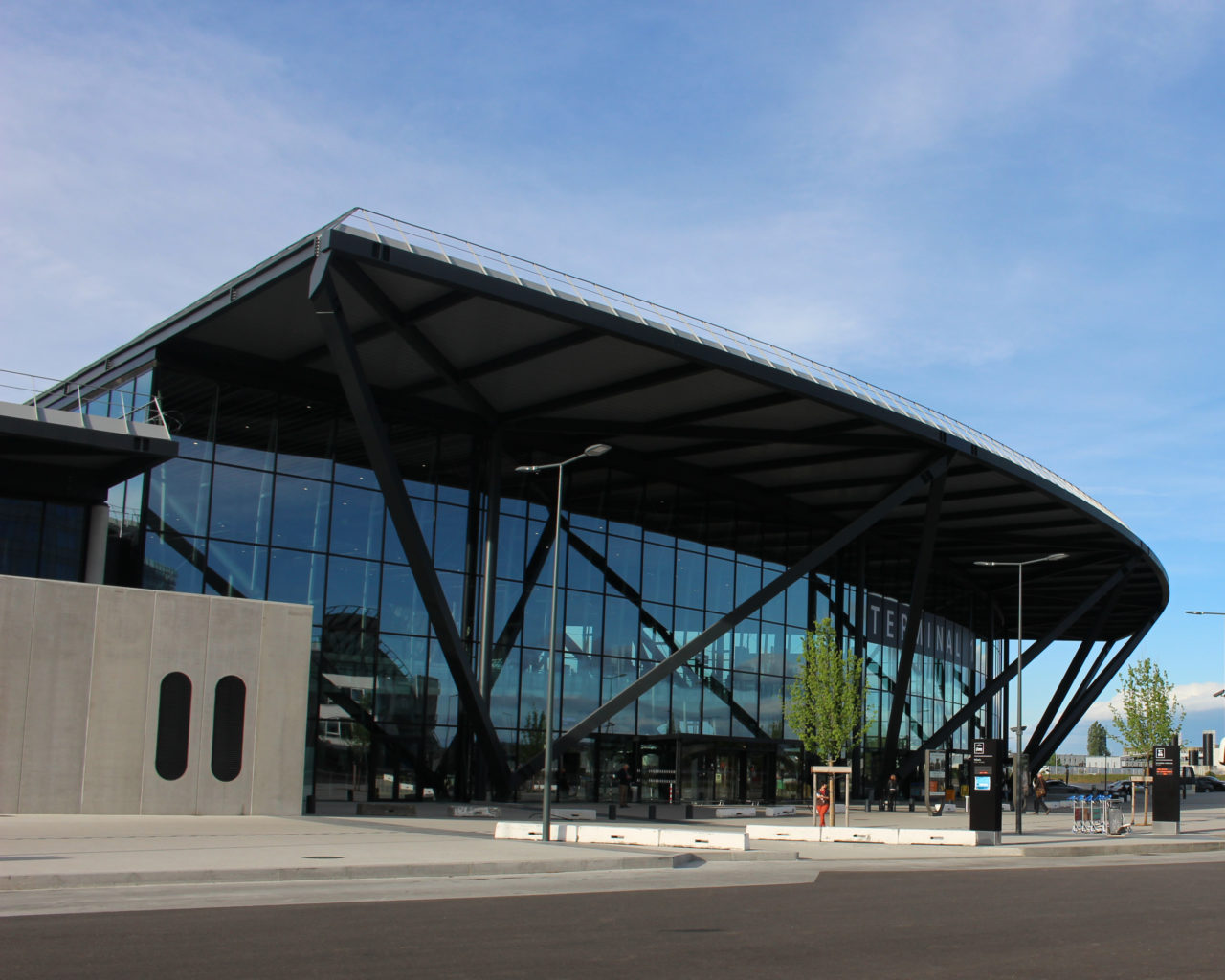 Navette Grenoble Lyon Aéroport Saint-exupéry Faure Vercors